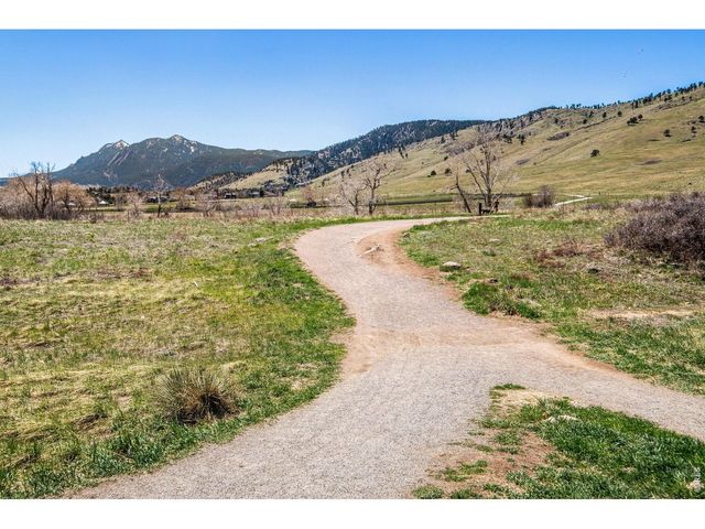 1380 Rosewood Ave 9-E, Boulder, CO 80304