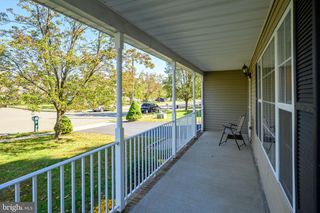 9 BLOSSOM DR, Ewing, NJ 08638