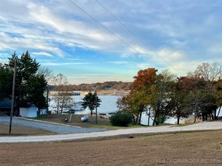 1883 Deer Trail, Kingston, OK 73439