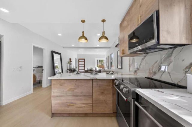 1526 Meade Avenue, San Diego, CA 92116