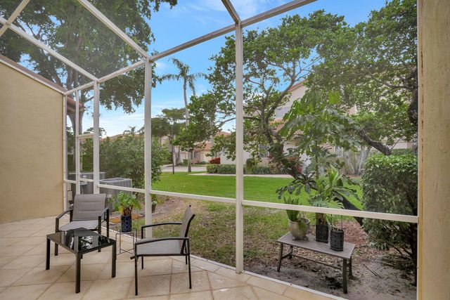 6770 Via Regina, Boca Raton, FL 33433