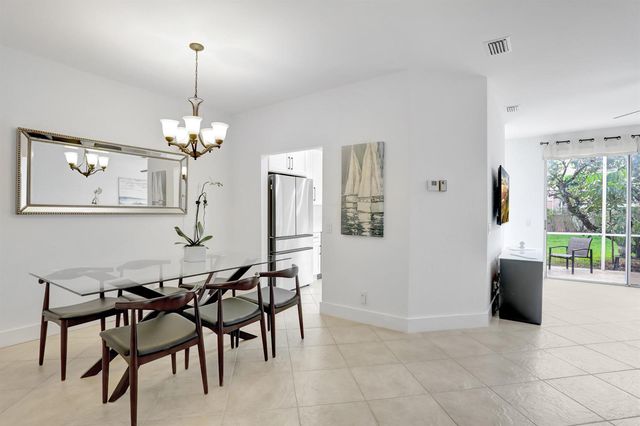 6770 Via Regina, Boca Raton, FL 33433