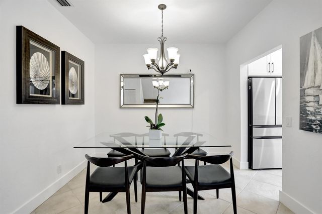6770 Via Regina, Boca Raton, FL 33433