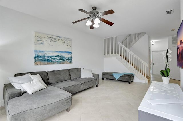 6770 Via Regina, Boca Raton, FL 33433