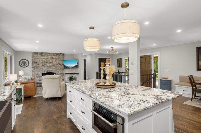 2615 Garland Lane N, Plymouth, MN 55447