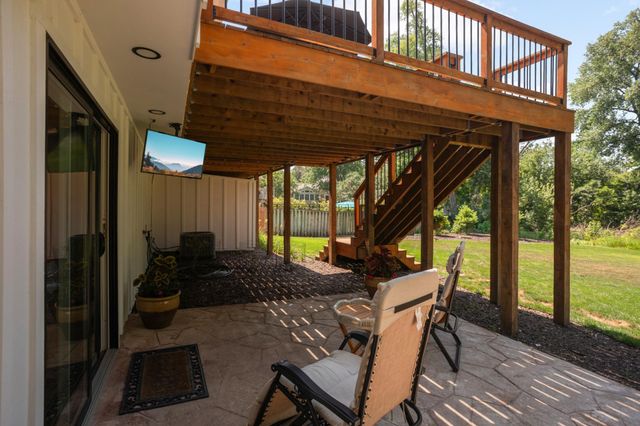 2615 Garland Lane N, Plymouth, MN 55447