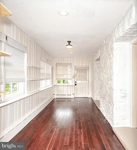 195 MIDFIELD RD, Ardmore, PA 19003