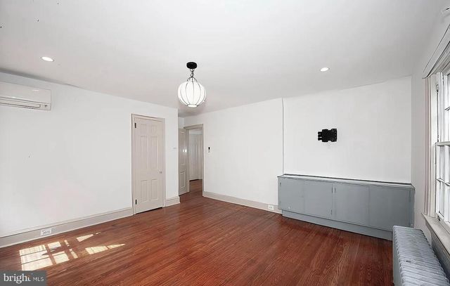 195 MIDFIELD RD, Ardmore, PA 19003