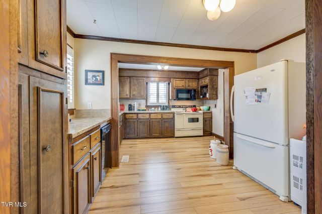 1826 Kenwood Road, Kingsport, TN 37664