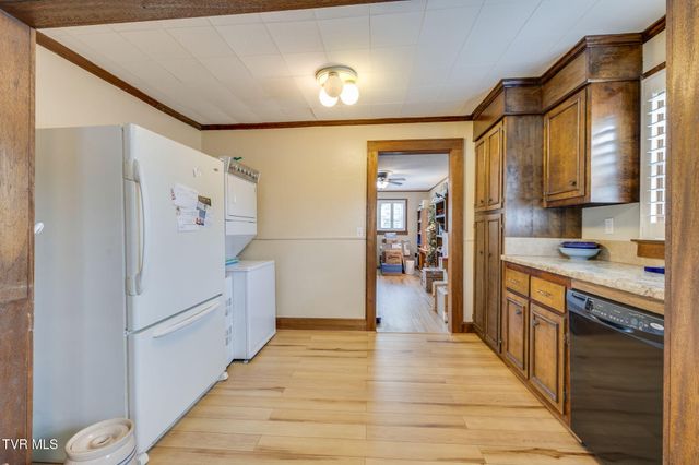 1826 Kenwood Road, Kingsport, TN 37664