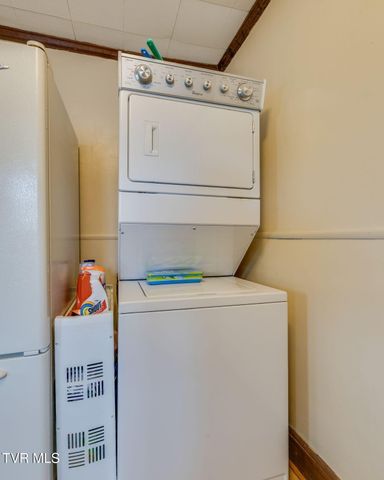 1826 Kenwood Road, Kingsport, TN 37664
