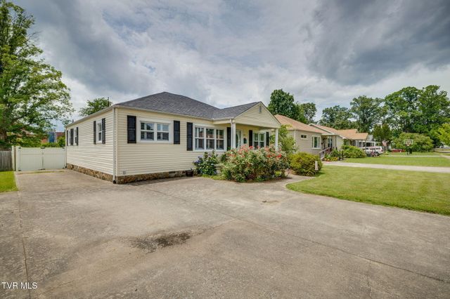 1826 Kenwood Road, Kingsport, TN 37664