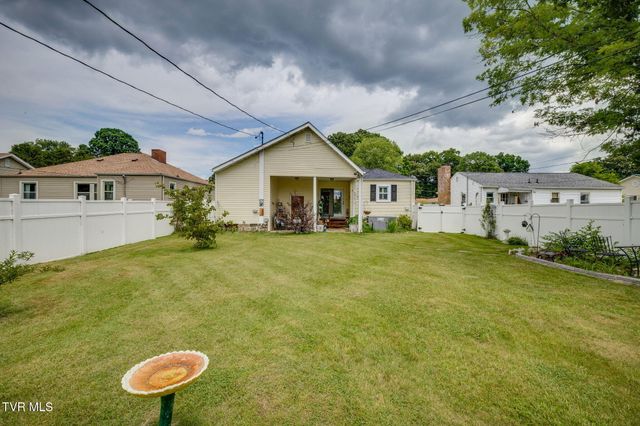 1826 Kenwood Road, Kingsport, TN 37664