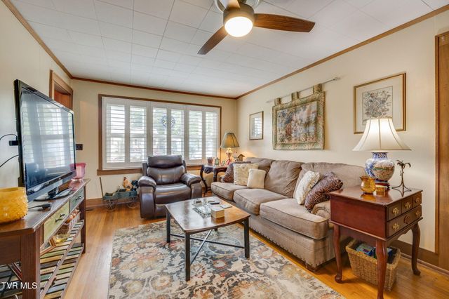 1826 Kenwood Road, Kingsport, TN 37664