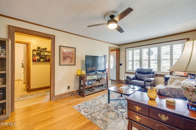 1826 Kenwood Road, Kingsport, TN 37664