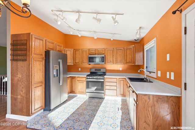 8015 E 3rd Avenue, Anchorage, AK 99504