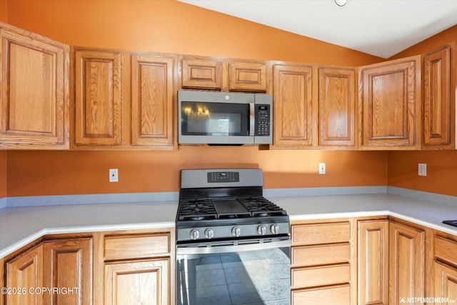 8015 E 3rd Avenue, Anchorage, AK 99504