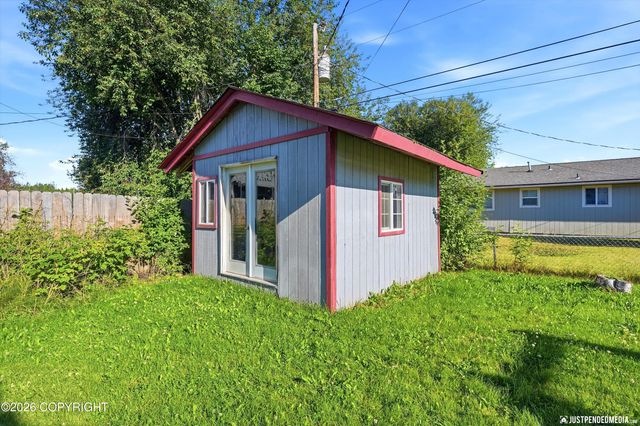 8015 E 3rd Avenue, Anchorage, AK 99504