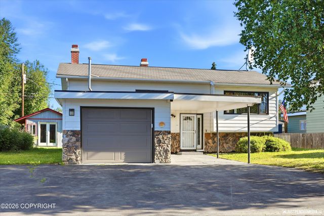 8015 E 3rd Avenue, Anchorage, AK 99504