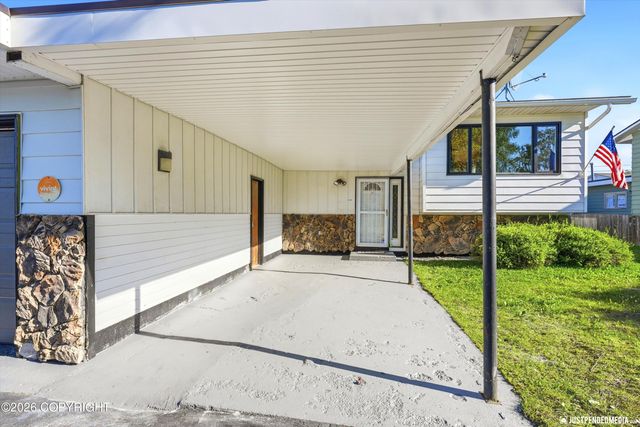 8015 E 3rd Avenue, Anchorage, AK 99504