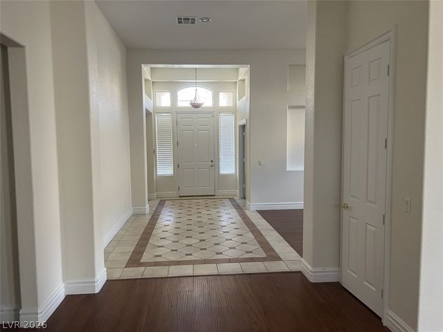 321 Angels Trace Court, Las Vegas, NV 89148