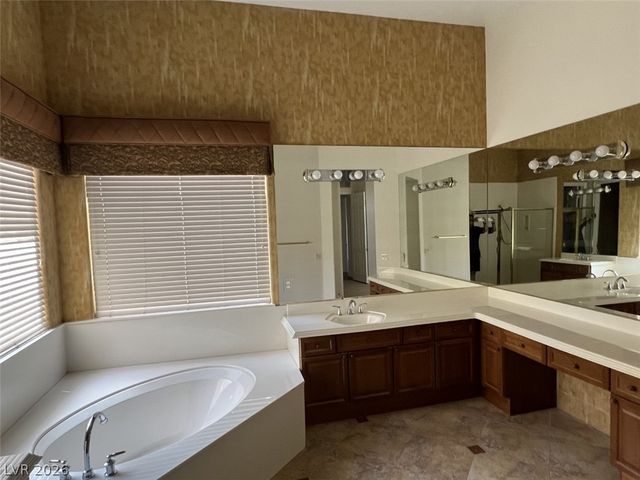 321 Angels Trace Court, Las Vegas, NV 89148