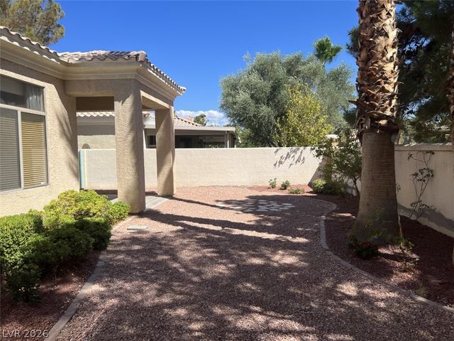 321 Angels Trace Court, Las Vegas, NV 89148