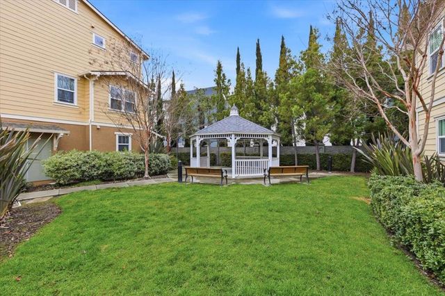 410 San Eduardo Terrace, Sunnyvale, CA 94085
