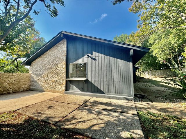 9506 STONEBRIDGE DR, Austin, TX 78758