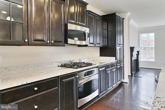 42626 BECKETT TER, Ashburn, VA 20148