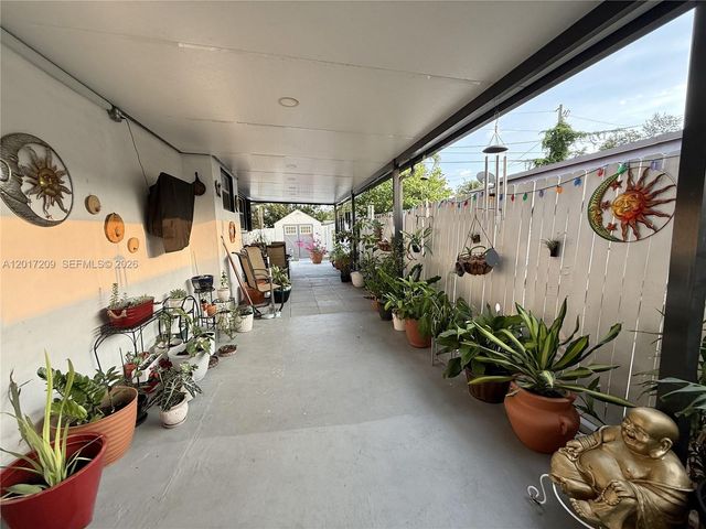 280 NE 173rd St, North Miami Beach, FL 33162