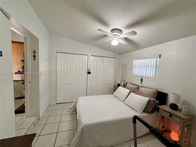 280 NE 173rd St, North Miami Beach, FL 33162