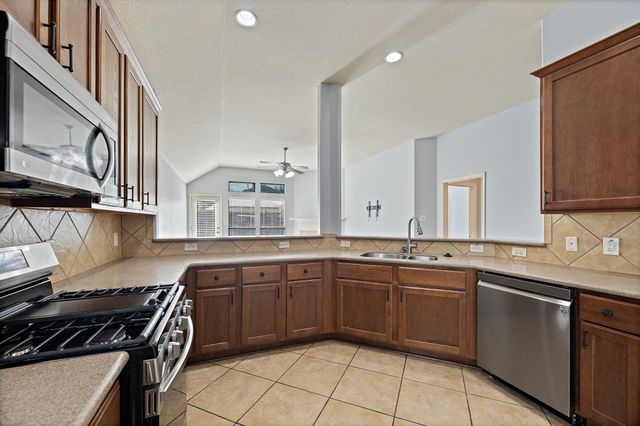 11617 Glen Knoll DR, Manor, TX 78653