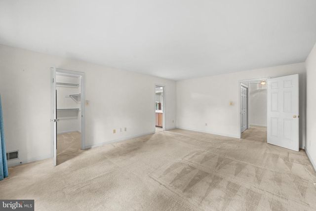 3342 FERN HOLLOW PL, Herndon, VA 20171