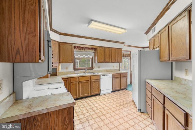3342 FERN HOLLOW PL, Herndon, VA 20171