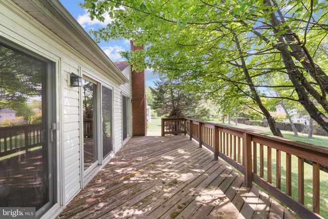 3342 FERN HOLLOW PL, Herndon, VA 20171