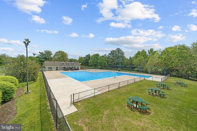 3342 FERN HOLLOW PL, Herndon, VA 20171