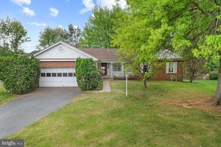 3342 FERN HOLLOW PL, Herndon, VA 20171