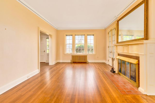 212 S Crest Road, Chattanooga, TN 37404