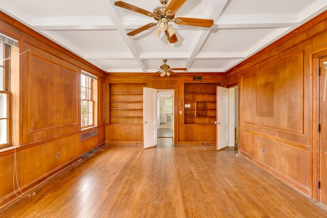 212 S Crest Road, Chattanooga, TN 37404