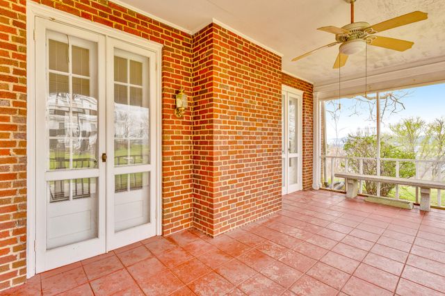 212 S Crest Road, Chattanooga, TN 37404