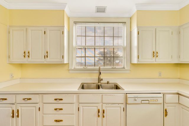 212 S Crest Road, Chattanooga, TN 37404