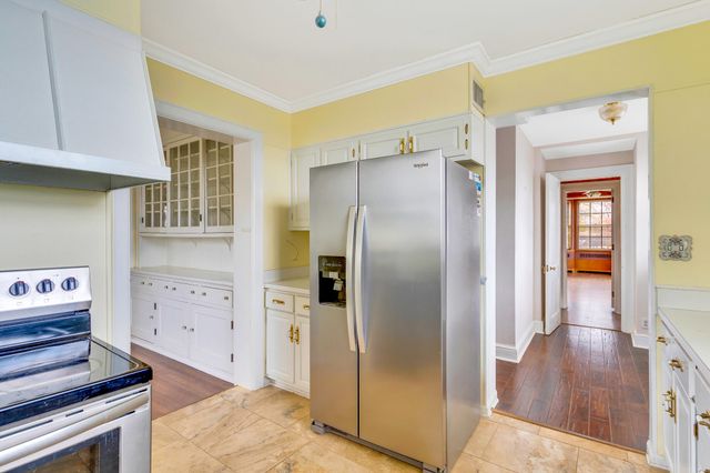 212 S Crest Road, Chattanooga, TN 37404