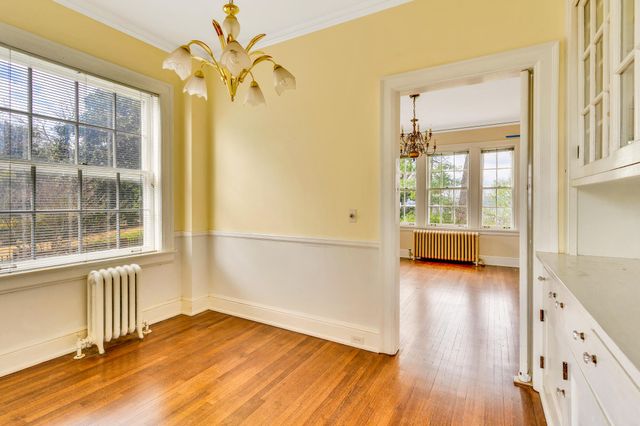 212 S Crest Road, Chattanooga, TN 37404