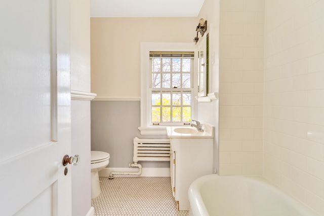 212 S Crest Road, Chattanooga, TN 37404