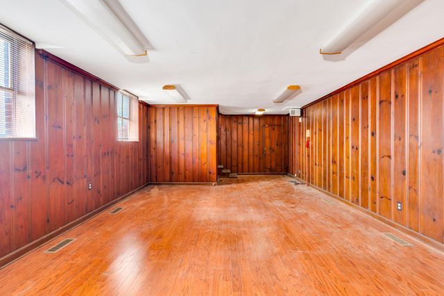 212 S Crest Road, Chattanooga, TN 37404