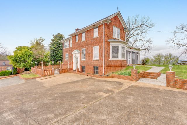 212 S Crest Road, Chattanooga, TN 37404