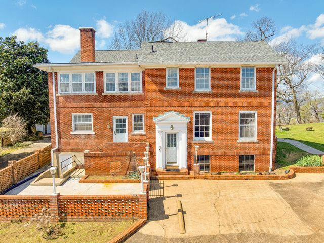 212 S Crest Road, Chattanooga, TN 37404