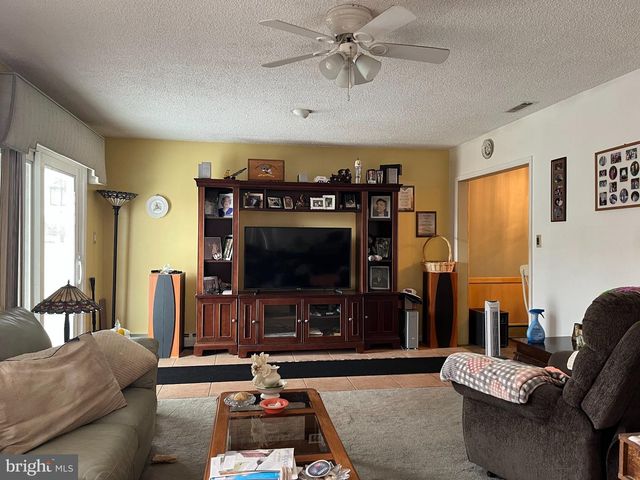 1807 ELLIS, Laurel Springs, NJ 08021