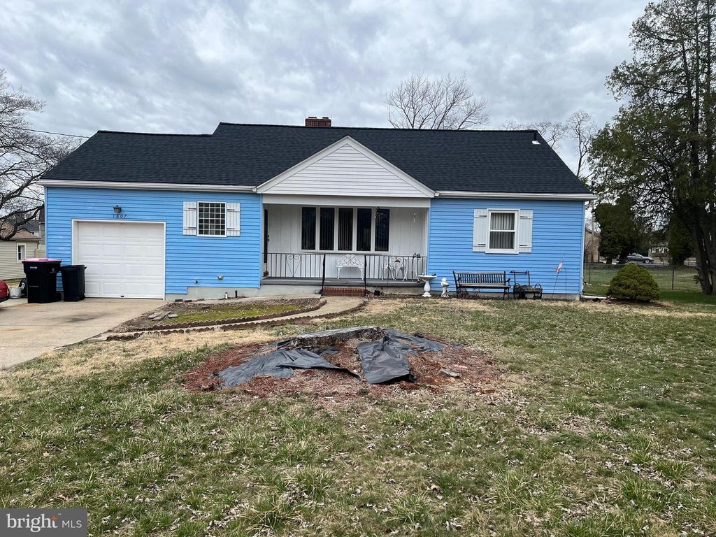 1807 ELLIS, Laurel Springs, NJ 08021